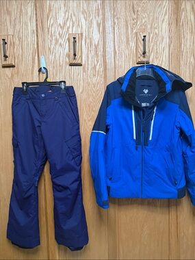 Obermeyer kids Two-Tone Blue Ski Jacket with Hood with Burton Ski Pants